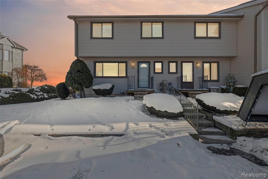 50666 Jefferson Avenue D8, New Baltimore, MI 48047