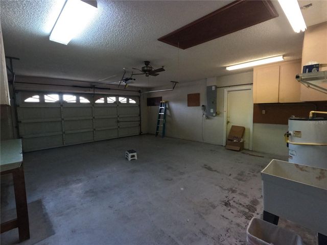 3924 CREWS LAKE DRIVE, Lakeland, FL 33813