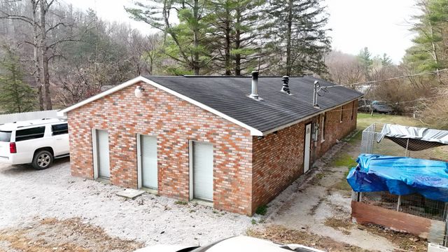 3990 Hwy 421 S, Mckee, KY 40447