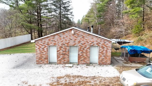 3990 Hwy 421 S, Mckee, KY 40447