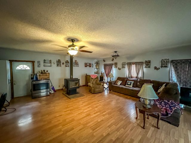 3990 Hwy 421 S, Mckee, KY 40447