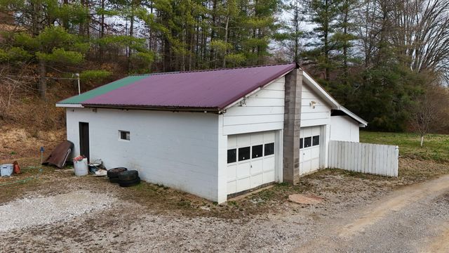 3990 Hwy 421 S, Mckee, KY 40447