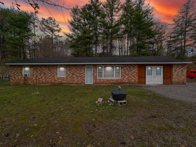 3990 Hwy 421 S, Mckee, KY 40447