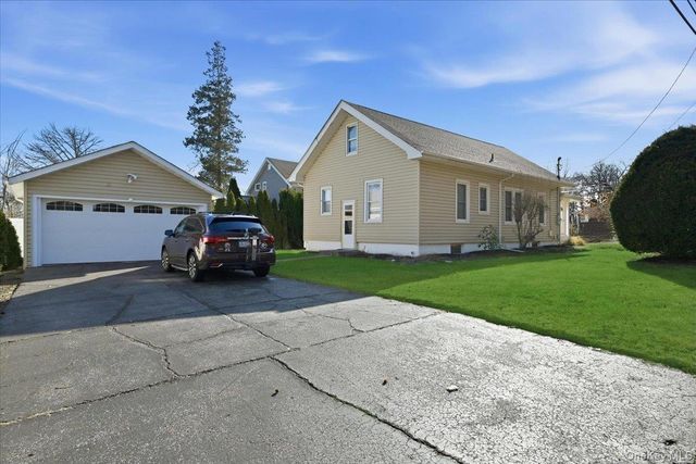 1 Carl Street, Greenvale, NY 11548