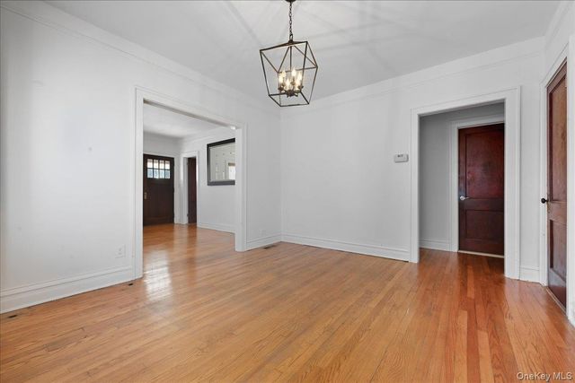 1 Carl Street, Greenvale, NY 11548