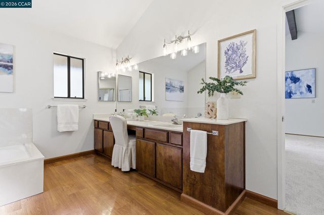 1578 Pyrenees Pl, Walnut Creek, CA 94598