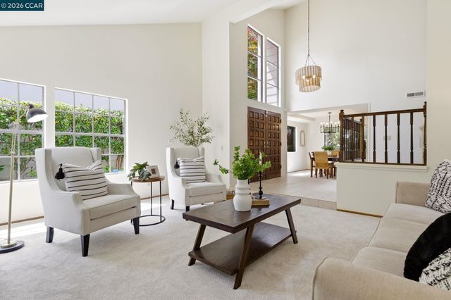 1578 Pyrenees Pl, Walnut Creek, CA 94598