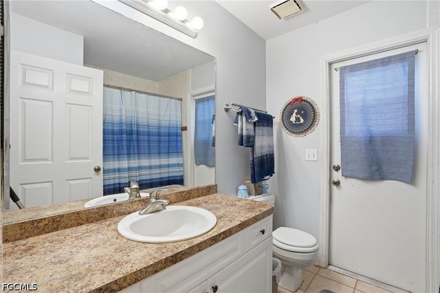 8360 Bounty RD, Fort Myers, FL 33967