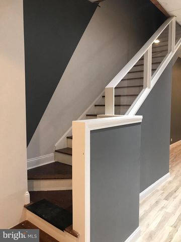 809 N 2ND ST, Philadelphia, PA 19123