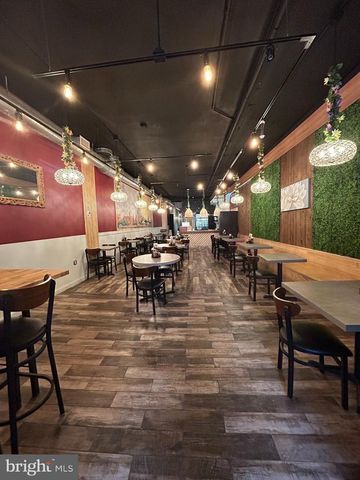 809 N 2ND ST, Philadelphia, PA 19123