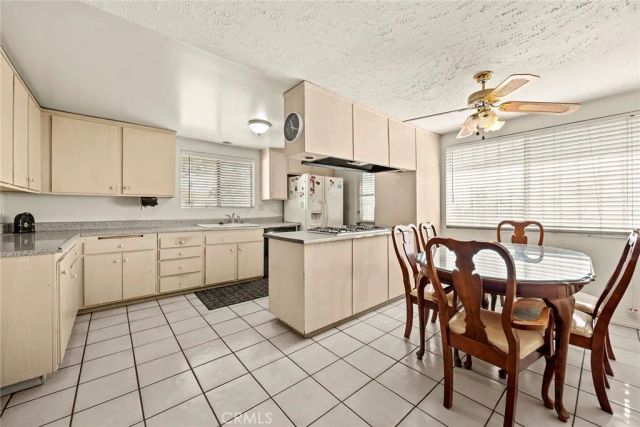 19409 Belshaw, Carson, CA 90746