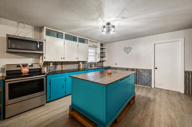 101 S Runnels Avenue, Streetman, TX 75859