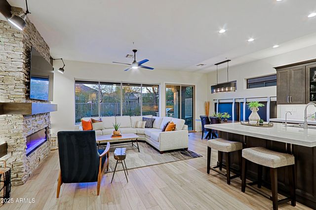 6936 E WHISPERING MESQUITE Trail, Scottsdale, AZ 85266