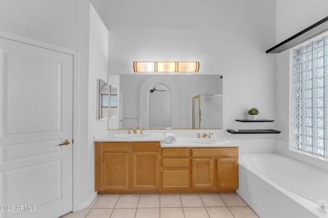13867 E PARADISE Lane, Scottsdale, AZ 85259