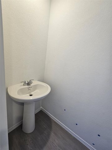 2308 Blizzard DR, Lockhart, TX 78644