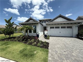 8963 Gustavia CT, Naples, FL 34112