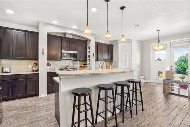 7622 Rancho Vista Blvd W, Corpus Christi, TX 78414