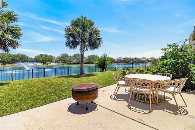 7622 Rancho Vista Blvd W, Corpus Christi, TX 78414