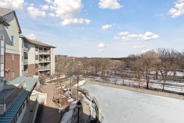 5225 Grandview Square 313, Edina, MN 55436