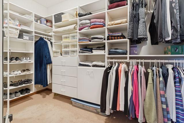 5225 Grandview Square 313, Edina, MN 55436