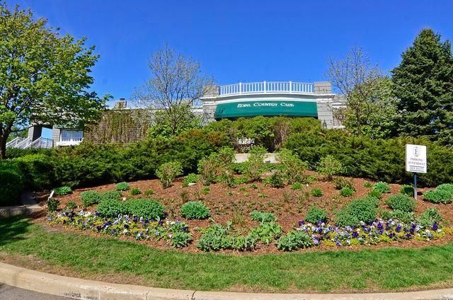 5225 Grandview Square 313, Edina, MN 55436