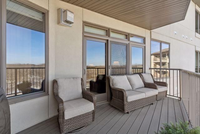 5225 Grandview Square 313, Edina, MN 55436