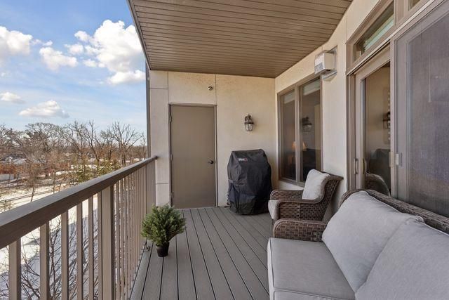 5225 Grandview Square 313, Edina, MN 55436