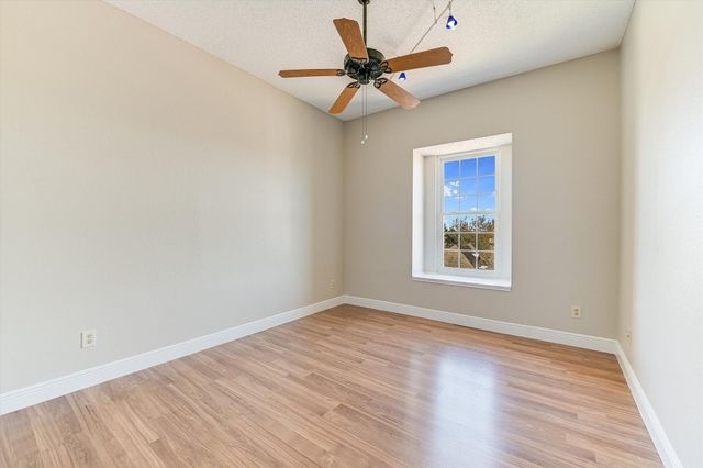 7304 Halbert DR, Austin, TX 78750