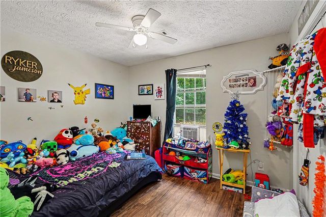 345 Summer Drive, Gay, GA 30218