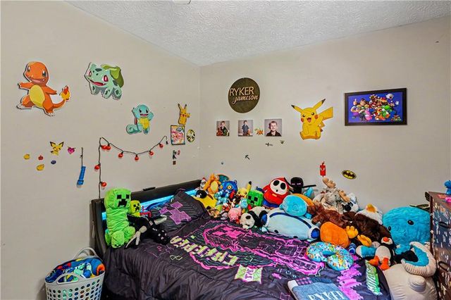 345 Summer Drive, Gay, GA 30218