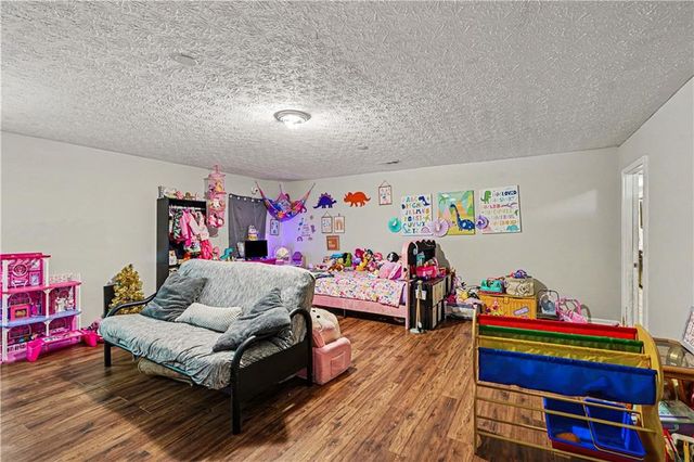 345 Summer Drive, Gay, GA 30218