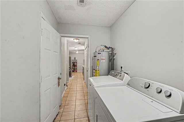 345 Summer Drive, Gay, GA 30218