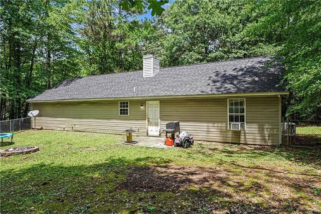 345 Summer Drive, Gay, GA 30218