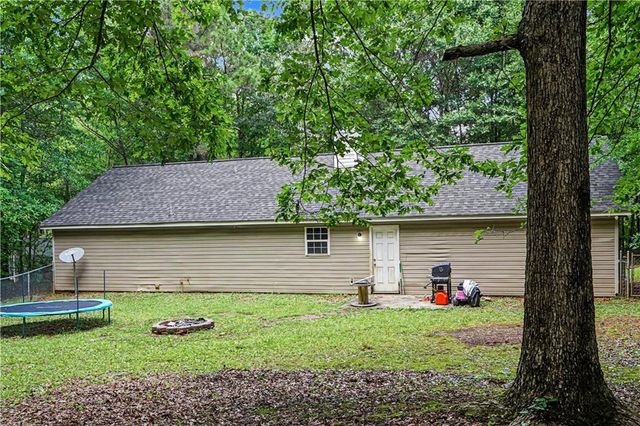 345 Summer Drive, Gay, GA 30218