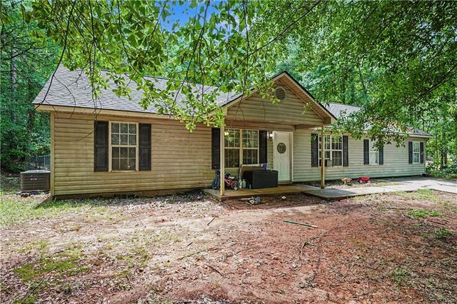 345 Summer Drive, Gay, GA 30218
