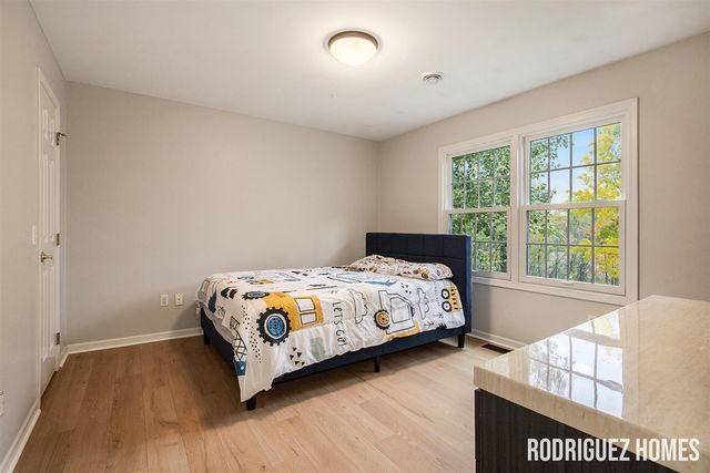 3890 Clearview Street, Grand Rapids, MI 49546