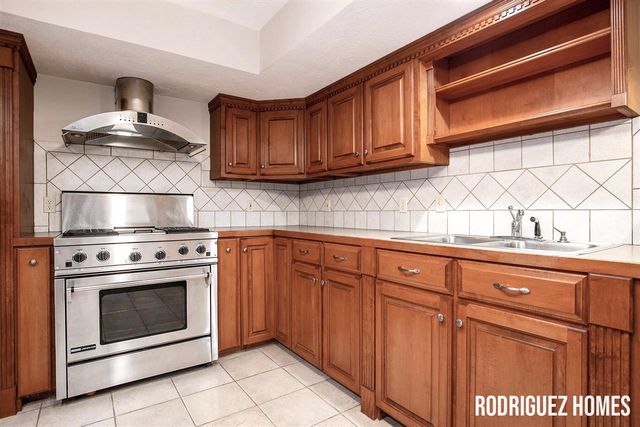 3890 Clearview Street, Grand Rapids, MI 49546