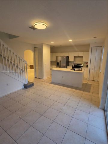 2532 SW 85th Ter 102, Miramar, FL 33025