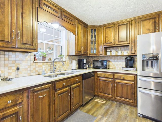 128 County Road 101, Riceville, TN 37370