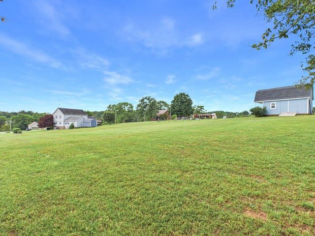 128 County Road 101, Riceville, TN 37370
