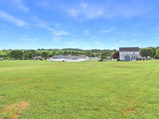 128 County Road 101, Riceville, TN 37370