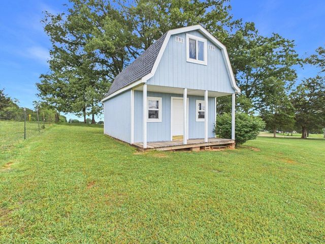 128 County Road 101, Riceville, TN 37370