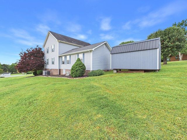 128 County Road 101, Riceville, TN 37370
