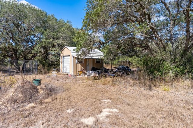 1060 Jessica Ln, Garwood, TX 77442