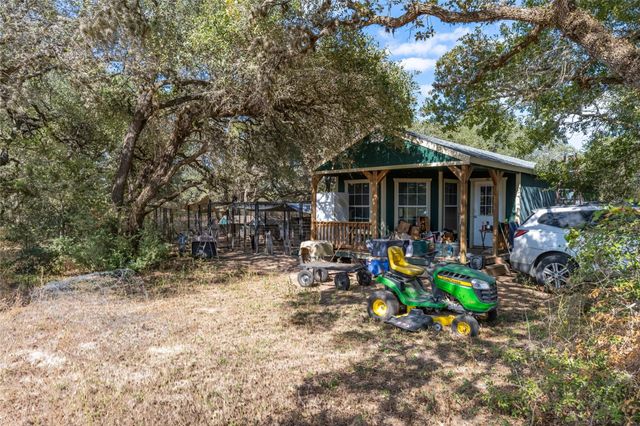 1060 Jessica Ln, Garwood, TX 77442