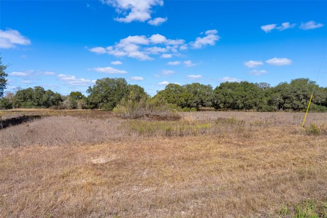 1060 Jessica Ln, Garwood, TX 77442