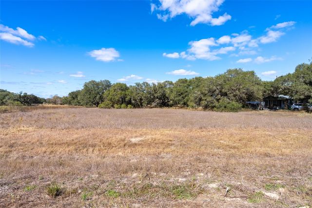 1060 Jessica Ln, Garwood, TX 77442