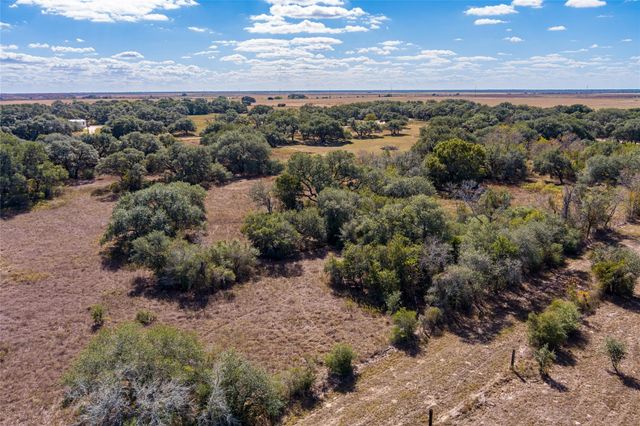 1060 Jessica Ln, Garwood, TX 77442