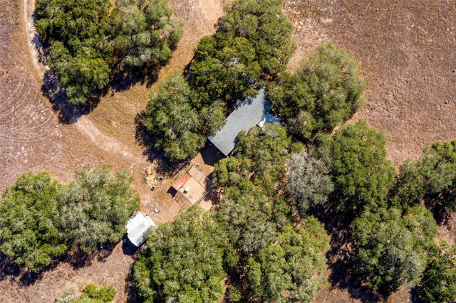 1060 Jessica Ln, Garwood, TX 77442