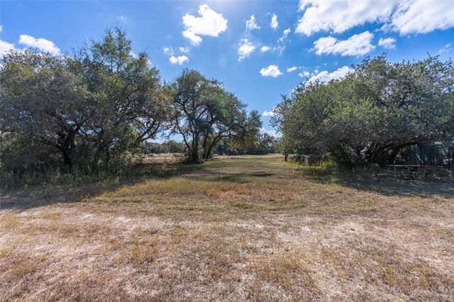 1060 Jessica Ln, Garwood, TX 77442